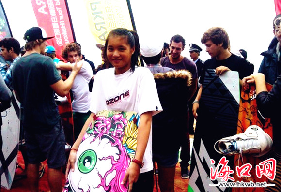 Pingtan girl shines at top-notch kitesurfing event in Haikou