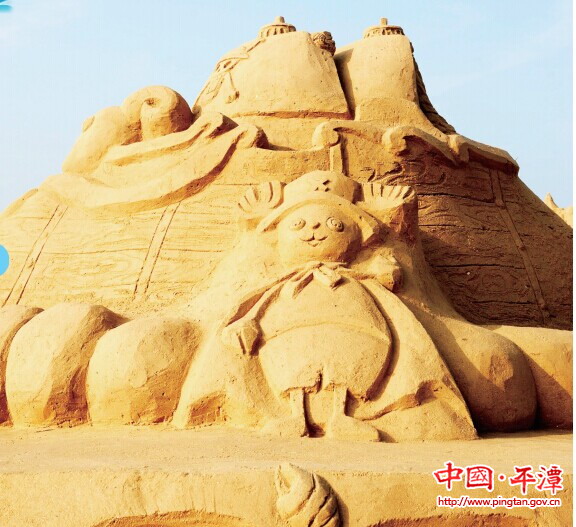 Creative sand sculptures at Haiyu Square in Pingtan