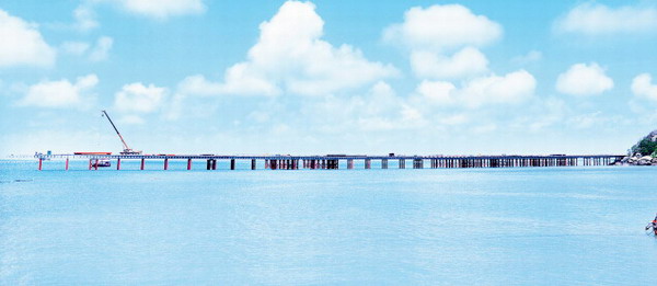 Railroad bridge construction begins on Dalian Islet