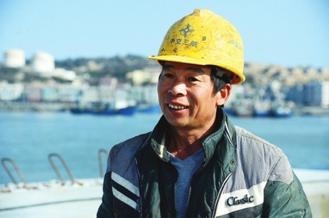 Salute to migrant worker in Pingtan