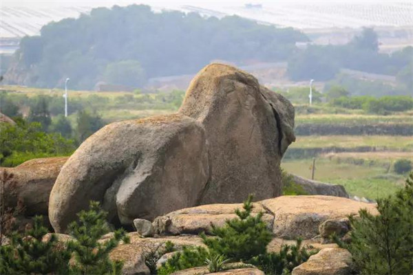Pingtan's village of giant rocks