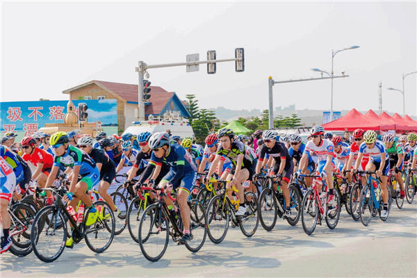 2017 Cross-Straits Workers'Cycling Race concluded in Pingtan